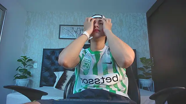 Snapshot of Lander_Cruz chatting on December 4, 2025, 4:50 pm Lander Cruz online show from December 4, 2025, 4:50 pm