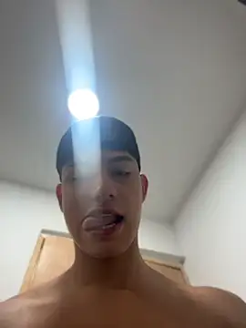 Lander Cruz online show from June 14, 2026, 8:21 pm