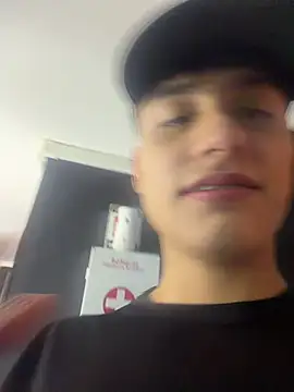 Snapshot of Lander_Cruz chatting on August 3, 2026, 8:15 pm Lander Cruz online show from August 3, 2026, 8:15 pm
