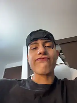 Lander Cruz online show from June 5, 2026, 6:13 pm