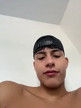 Snapshot of Lander_Cruz chatting on June 20, 2026, 2:44 pm Lander Cruz online show from June 20, 2026, 2:44 pm