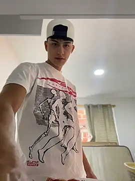 Snapshot of Lander_Cruz chatting on July 4, 2026, 4:00 pm Lander Cruz online show from July 4, 2026, 4:00 pm