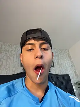 Lander Cruz online show from December 15, 2025, 8:36 pm