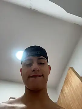 Snapshot of Lander_Cruz chatting on July 26, 2026, 4:03 pm Lander Cruz online show from July 26, 2026, 4:03 pm