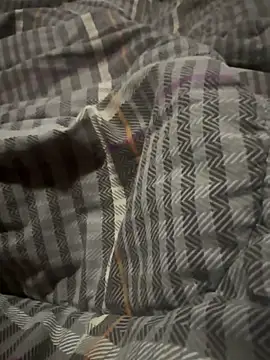 Snapshot of Davide9910x chatting on December 17, 2025, 2:44 pm Davide9910x online show from December 17, 2025, 2:44 pm