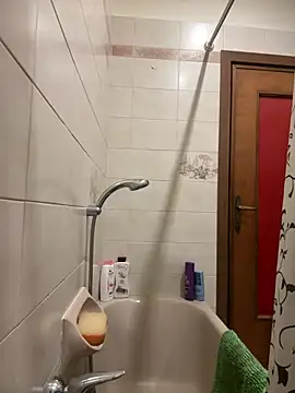 Snapshot of Davide9910x chatting on March 7, 2026, 6:13 pm Davide9910x online show from March 7, 2026, 6:13 pm