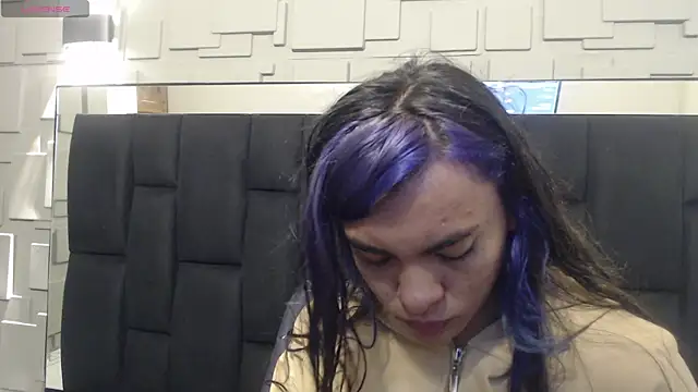 hanna13  online show from December 4, 2025, 11:42 am