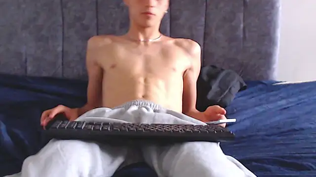 Snapshot of hottie_couplee chatting on March 15, 2026, 9:33 pm hottie couplee online show from March 15, 2026, 9:33 pm