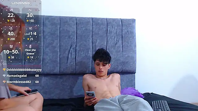 Snapshot of hottie_couplee chatting on March 5, 2026, 2:41 am hottie couplee online show from March 5, 2026, 2:41 am