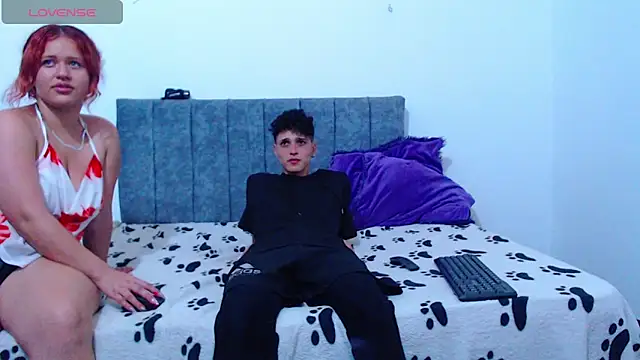 Snapshot of hottie_couplee chatting on February 7, 2026, 11:02 pm hottie couplee online show from February 7, 2026, 11:02 pm