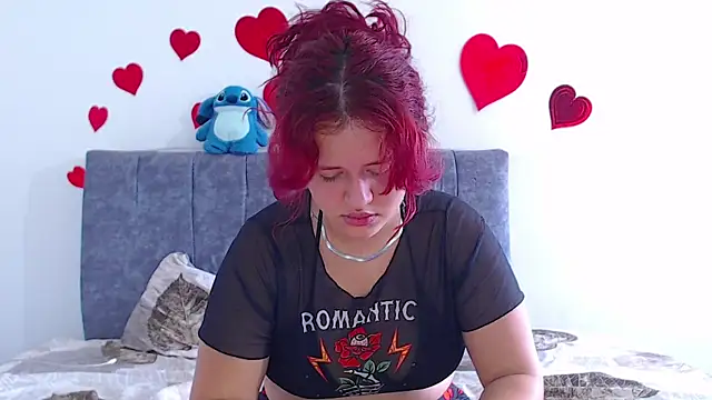 Snapshot of hottie_couplee chatting on July 1, 2026, 10:43 pm hottie couplee online show from July 1, 2026, 10:43 pm