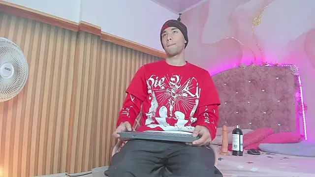 Snapshot of jack__baby_ chatting on December 15, 2025, 3:01 am jack baby online show from December 15, 2025, 3:01 am