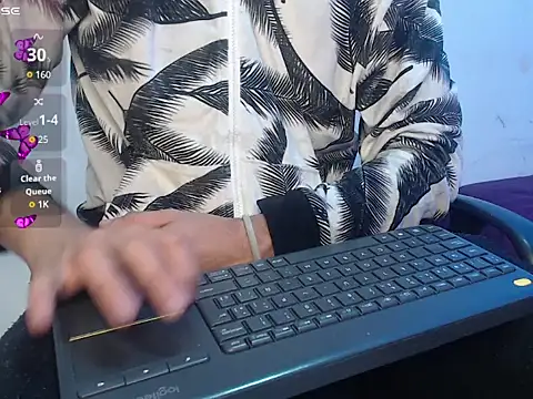 Snapshot of BlakeNoir_ chatting on February 6, 2026, 12:01 pm BlakeNoir online show from February 6, 2026, 12:01 pm