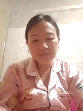 Lili-123k online show from April 26, 2026, 3:37 am