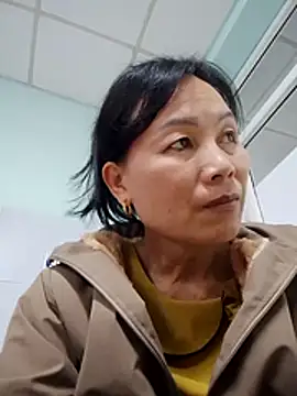 Lili-123k online show from February 5, 2026, 8:32 am