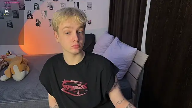 olivertasty2 online show from December 5, 2025, 5:44 pm