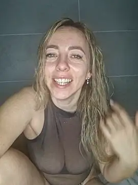 Snapshot of sole28 chatting on March 10, 2026, 9:52 pm sole28 online show from March 10, 2026, 9:52 pm