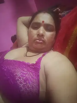 Snapshot of Your-shreya143 chatting on July 7, 2026, 10:24 pm Your-shreya143 online show from July 7, 2026, 10:24 pm