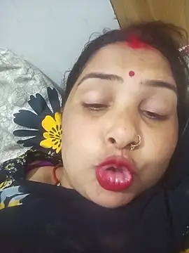 Your-shreya143 online show from February 17, 2026, 6:22 am