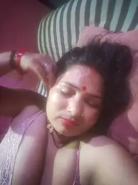 Snapshot of Your-shreya143 chatting on July 18, 2026, 10:29 pm Your-shreya143 online show from July 18, 2026, 10:29 pm