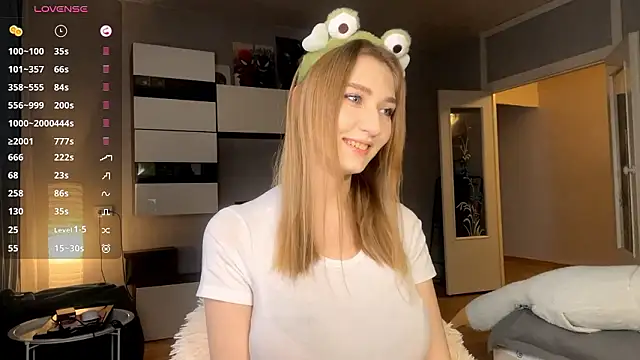 Snapshot of AveryBerkson chatting on February 18, 2026, 4:43 am AveryBerkson online show from February 18, 2026, 4:43 am