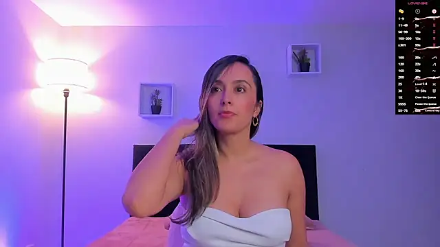 Victoria Rose  online show from June 9, 2026, 8:10 pm