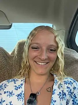 Snapshot of Sophie_cute06 chatting on August 6, 2026, 10:32 am Sophie cute06 online show from August 6, 2026, 10:32 am