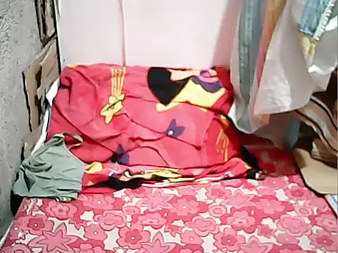 Snapshot of xxCathyxx chatting on December 3, 2025, 12:33 am xxCathyxx online show from December 3, 2025, 12:33 am