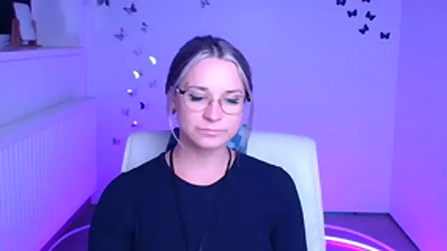 Melodie Aster online show from January 18, 2026, 12:08 pm