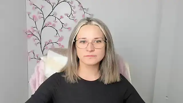 Melodie Aster online show from January 11, 2026, 6:48 pm