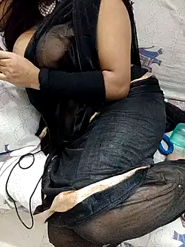 Snapshot of hotruks2 chatting on December 14, 2025, 8:25 pm hotruks2 online show from December 14, 2025, 8:25 pm