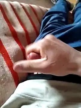 Snapshot of yacinekabiley16 chatting on December 4, 2025, 9:30 am yacinekabiley16 online show from December 4, 2025, 9:30 am