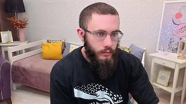 Ant Power online show from December 18, 2025, 5:23 am