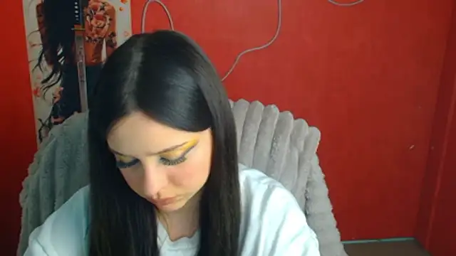 Lilu May online show from May 4, 2026, 11:35 am