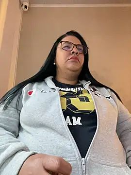 Snapshot of Carameloswing1 chatting on February 10, 2026, 12:26 pm Carameloswing1 online show from February 10, 2026, 12:26 pm