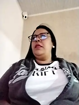 Snapshot of Carameloswing1 chatting on December 22, 2025, 11:43 am Carameloswing1 online show from December 22, 2025, 11:43 am