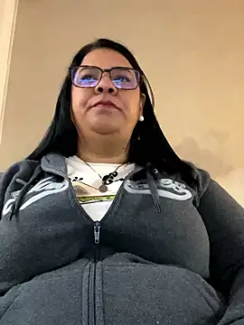 Snapshot of Carameloswing1 chatting on January 11, 2026, 12:45 pm Carameloswing1 online show from January 11, 2026, 12:45 pm