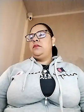 Snapshot of Carameloswing1 chatting on December 18, 2025, 11:47 am Carameloswing1 online show from December 18, 2025, 11:47 am