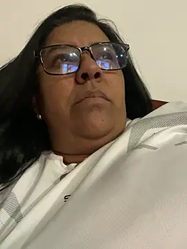 Snapshot of Carameloswing1 chatting on January 31, 2026, 9:35 pm Carameloswing1 online show from January 31, 2026, 9:35 pm