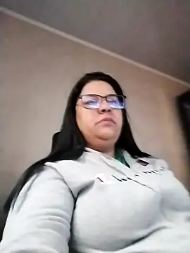 Snapshot of Carameloswing1 chatting on January 9, 2026, 12:23 pm Carameloswing1 online show from January 9, 2026, 12:23 pm