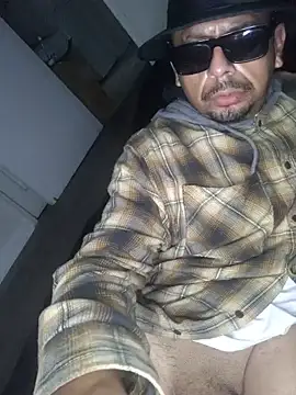  papi G  online show from August 8, 2026, 9:00 pm