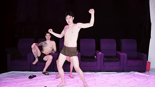 Snapshot of OUBA-boy chatting on December 14, 2025, 6:13 pm OUBA-boy online show from December 14, 2025, 6:13 pm