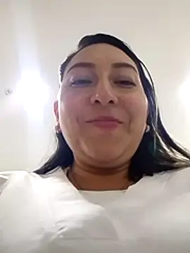 Valeria montana  online show from March 9, 2026, 1:03 pm