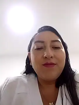Snapshot of Valeria_montana_ chatting on April 15, 2026, 11:38 am Valeria montana online show from April 15, 2026, 11:38 am