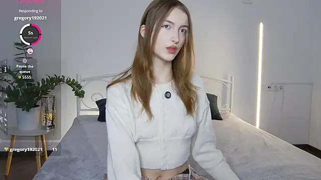 LunaKirby online show from February 3, 2026, 3:06 pm