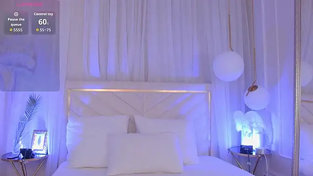 LisaDeviss online show from March 22, 2026, 12:50 pm