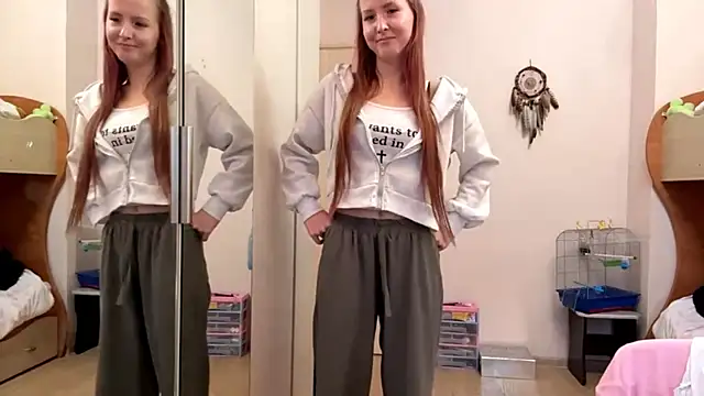 Snapshot of velvetmary chatting on December 16, 2025, 4:28 am velvetmary online show from December 16, 2025, 4:28 am