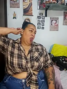 vicky-duarte online show from March 2, 2026, 9:33 pm