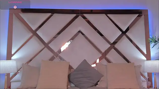 jessicastonne1 online show from February 12, 2026, 2:33 am