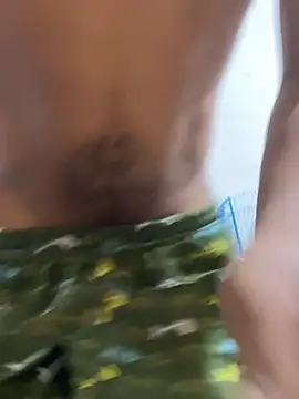 Snapshot of maxI_dick33 chatting on February 20, 2026, 10:44 pm maxI dick33 online show from February 20, 2026, 10:44 pm